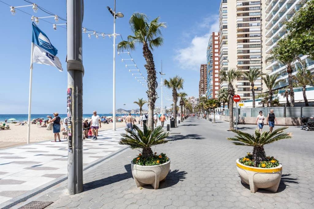 Levante Beach Front Of The Sea Estacha Benidorm Luaran gambar